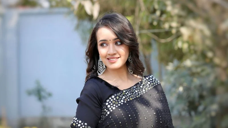 আরেকটি নতুন চরিত্রে আইশা