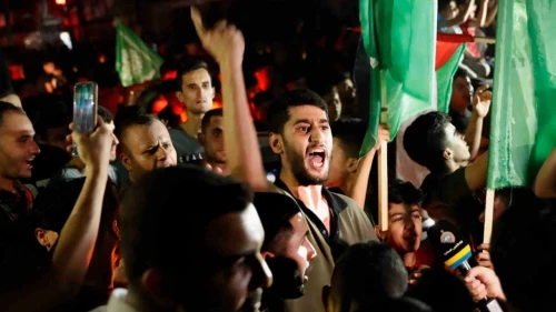 ইরানের ক্ষেপণাস্ত্র হামলায় গাজাবাসীর উল্লাস