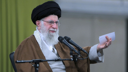 ইসরায়েলে আবার হামলার নির্দেশ খামেনির