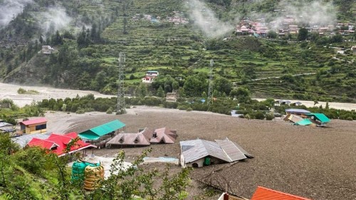 পানিতে ভেসে গেলেন ভারতের ১১ সেনা