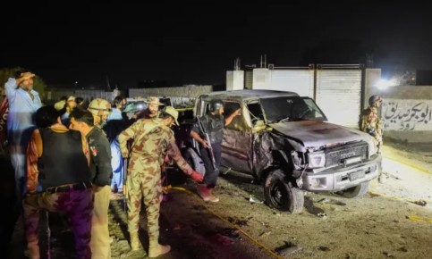 পাকিস্তানে ভয়াবহ বোমা বিস্ফোরণে নিহত ১১