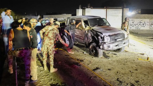 পাকিস্তানে রাজনৈতিক দলের মিছিলে আত্মঘাতী বোমা হামলা, নিহত ১৫