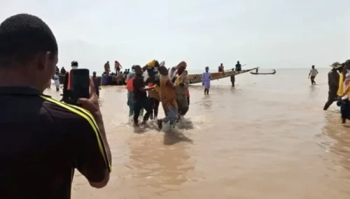 নাইজেরিয়ায় নৌকাডুবিতে ৬০ জনের মৃত্যু