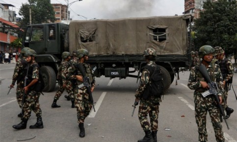 নেপালে নিরাপত্তার নিয়ন্ত্রণ নিল সেনাবাহিনী