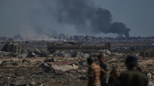 ইসরায়েলকে গাজায় বোমাবর্ষণ বন্ধের নির্দেশ ট্রাম্পের