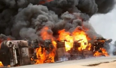 নাইজেরিয়ায় জ্বালানি ট্যাংকার বিস্ফোরণে নিহত ৩৮