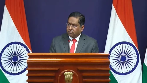 `বাংলাদেশের নতুন সরকারের সঙ্গে কাজ করতে আগ্রহী ভারত'