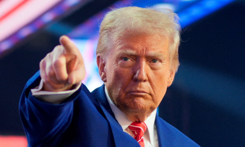 তেহরানের ‘নিঃশর্ত আত্মসমর্পণ’ চান ট্রাম্প