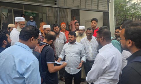 সোনাদিঘি জামে মসজিদের সম্প্রসারণর লক্ষ্যে পরিদর্শনে রাসিক প্রশাসক