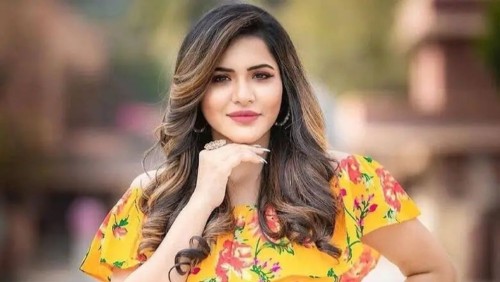 যে কারণে ফেঁসে যাচ্ছেন অভিনেত্রী