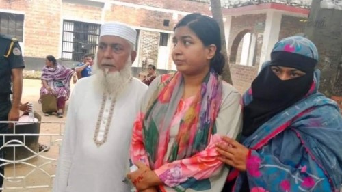 কারামুক্ত হয়ে কান্নায় ভেঙে পড়েন ইমি