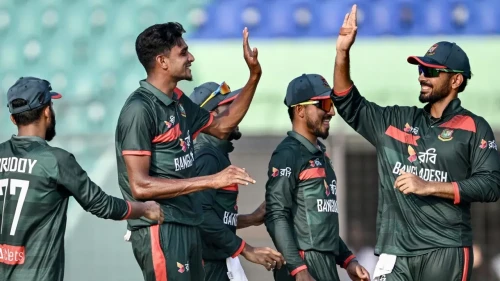 আইসিসির সেরা ক্রিকেটার হলেন নাহিদ রানা