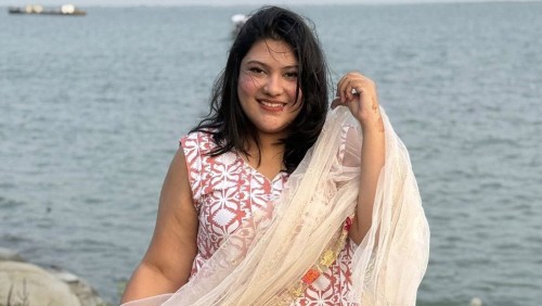 মারা গেছেন কারিনা কায়সার