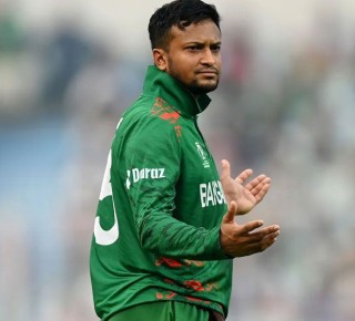 সাকিবের বিরুদ্ধে ৩ কোটি আত্মসাতের অভিযোগ