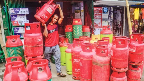 এলপিজির নতুন দাম নির্ধারণ বৃহস্পতিবার