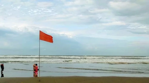 সব সমুদ্র বন্দরে ৩ নম্বর সতর্ক সংকেত
