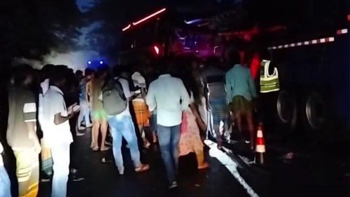 ফরিদপুরে এক্সপ্রেসওয়েতে বাসচাপায় নিহত ৫