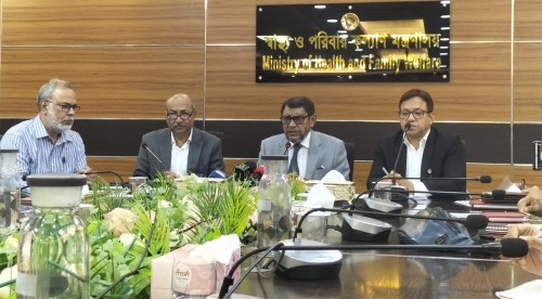 ‘বন্যাকবলিত ১১ জেলায় স্বাস্থ্যকর্মীদের ছুটি বাতিল’