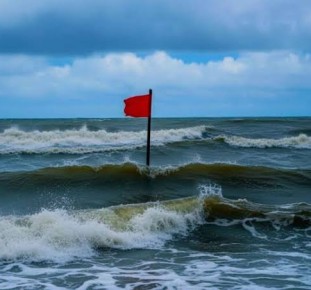 সমুদ্র বন্দরে ৩ নম্বর স্থানীয় সতর্ক সংকেত