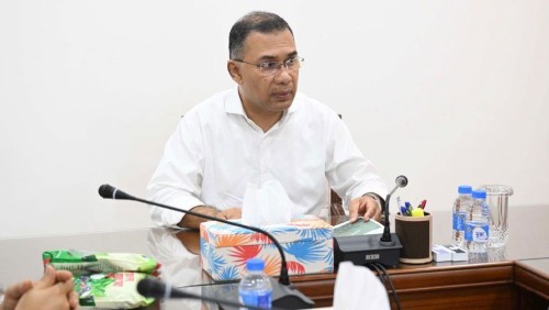 সড়ক থেকে ফিটনেসবিহীন যানবাহন অপসারণের নির্দেশ প্রধানমন্ত্রীর