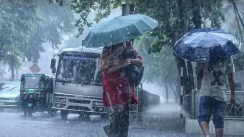 ভারি বৃষ্টির সতর্কবার্তা, ১০ জেলায় বন্যার শঙ্কা