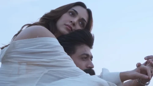 কিয়ারার সঙ্গে ঘনিষ্ঠ দৃশ্য, বিতর্কের মুখে জবাব দিলেন ইয়াশ