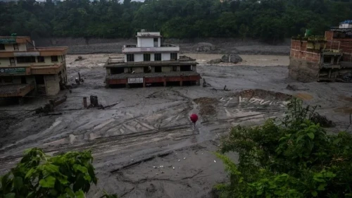 নেপালে বন্যায় মৃতের সংখ্যা বেড়ে ৭৩৪, নিখোঁজ ২ হাজার ৪৯৮