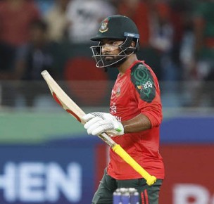 হৃদয়ের ইতিহাস, দক্ষিণ আফ্রিকায় ট্রিপল সেঞ্চুরি