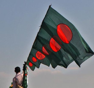 জাতীয় পতাকার মর্যাদা রক্ষায় ৩ সদস্যের কমিটি