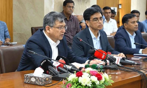 সাইবার আইনে সাংবাদিক গ্রেপ্তারে আদালতের অনুমতির প্রস্তাব