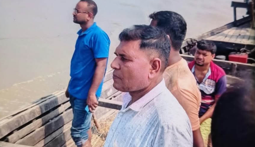 বাঘায় অবৈধভাবে বালু উত্তোলন করায় তিনজনকে দুই লাখ টাকা জরিমানা